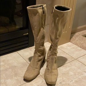 Women’s Candies suede zip heeled boots